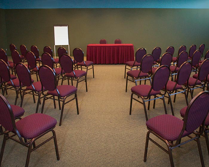 Located in Ottawa, the Canadian War Museum offers Atelier rooms.