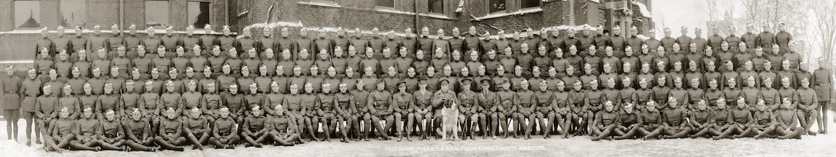 A group of First World War soldiers standing.